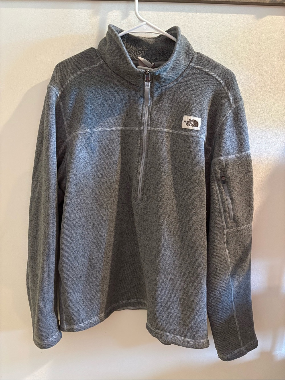 Men’s The North Face Charcoal Gray Fleece